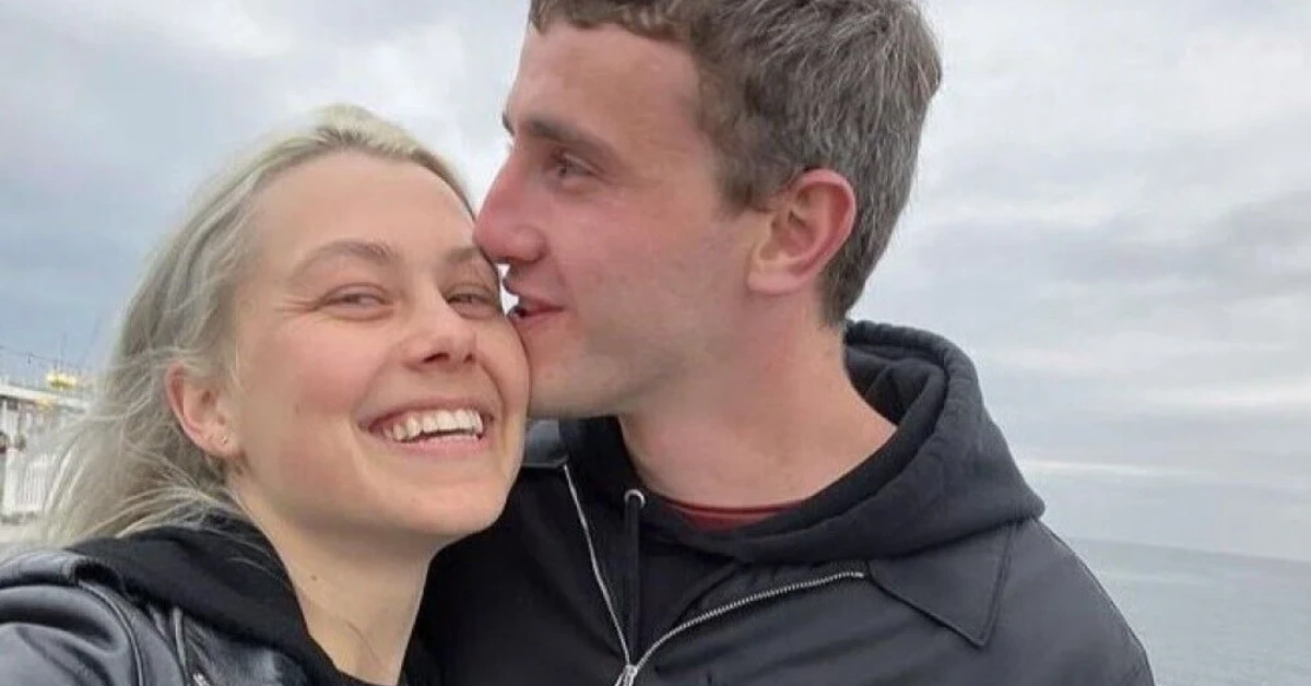 Is Phoebe Bridgers Engaged To Paul Mescal? 